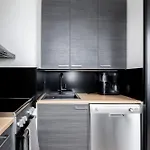 Apartman - Boutique In Centre - Free Parking